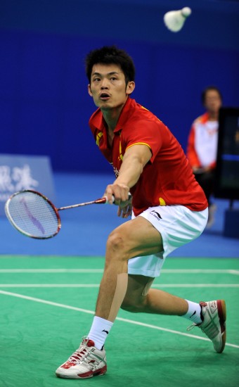 背后究竟隐 背后究竟隐