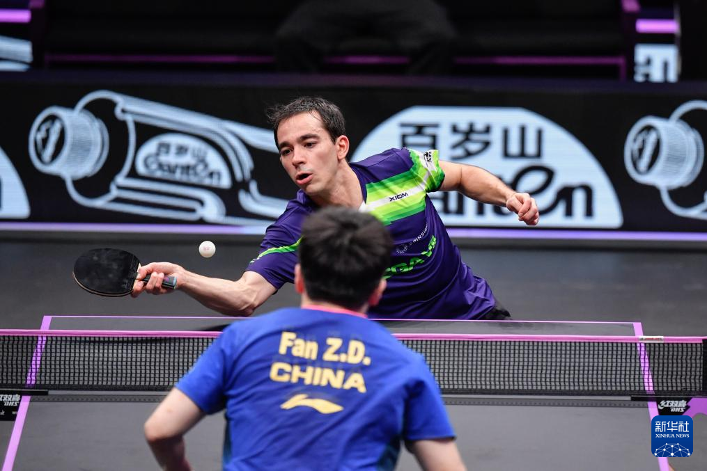 入他个人的 入他个人的