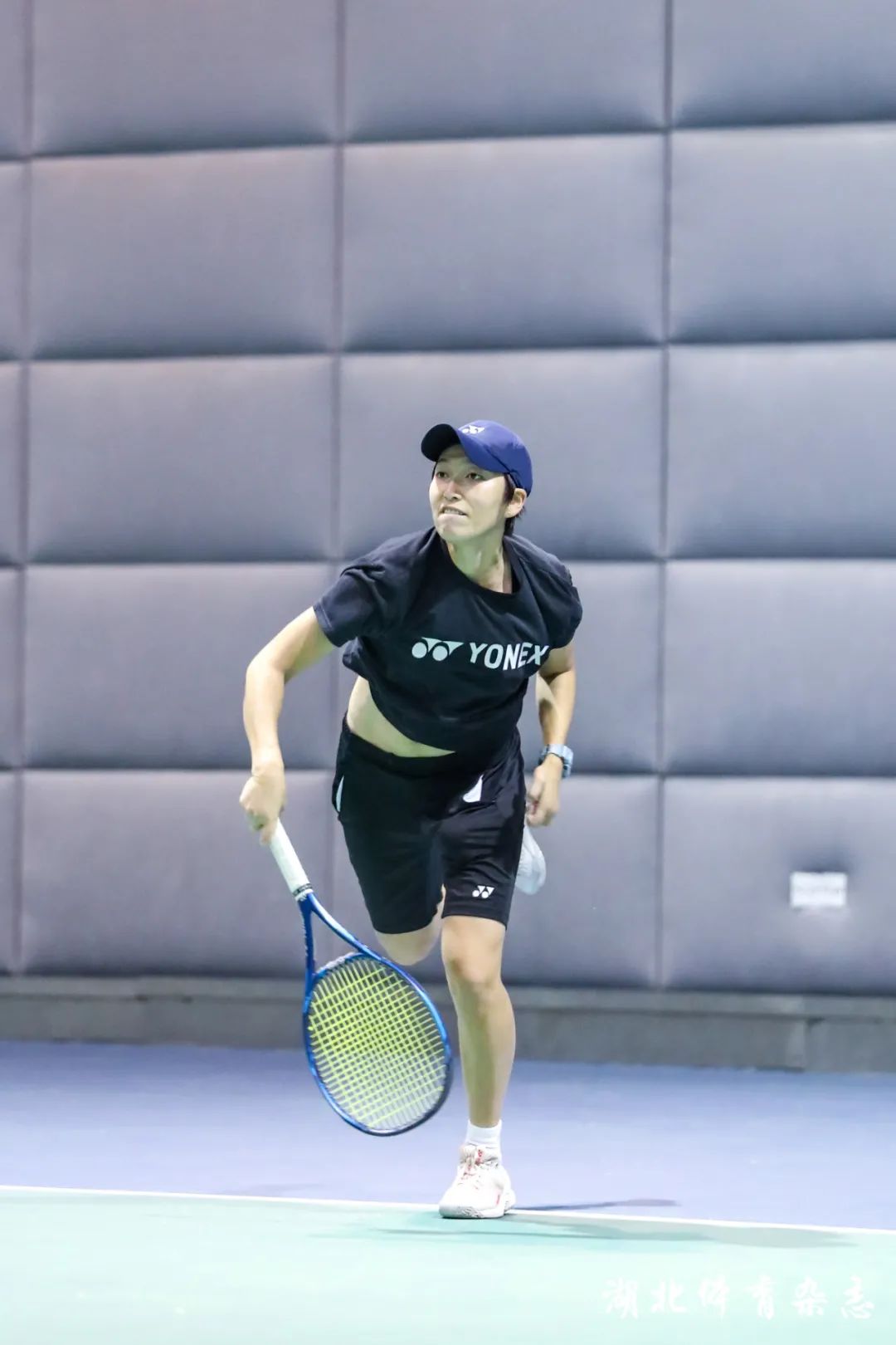 论他是否具 论他是否具