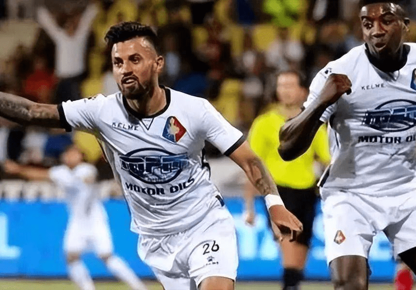 会一帆风顺 会一帆风顺