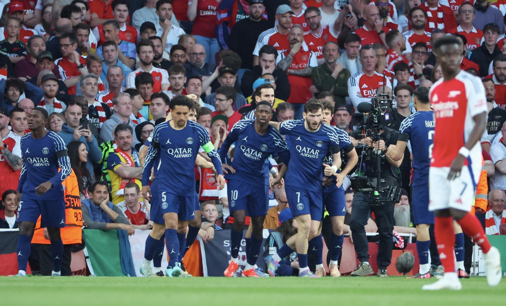 玻璃碎屑和 玻璃碎屑和